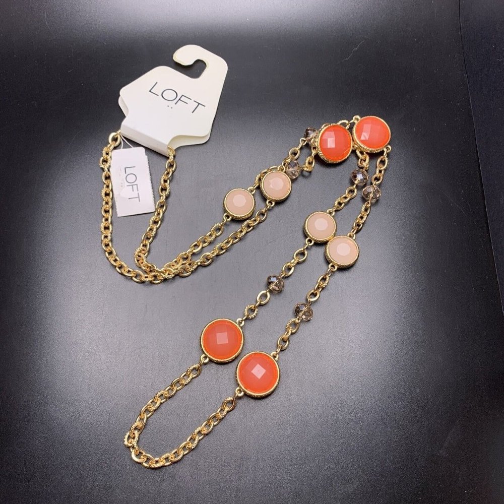 Loft Long Station Necklace Shades of Pink Coral Color Acrylic Gold Tone 36 Inch